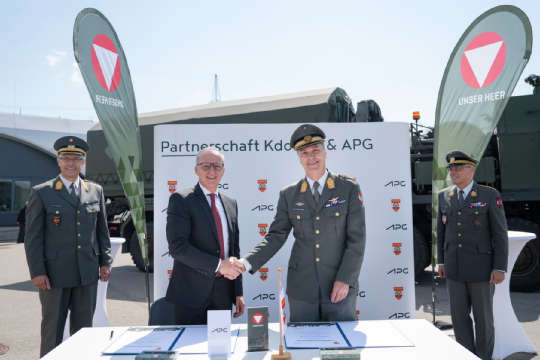 Partnerschaftsjubilaeum KdoSKB und APG.jpg